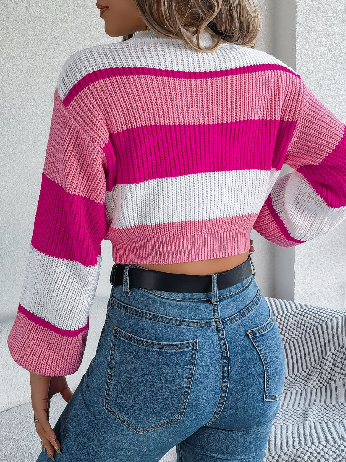 Color Block Round Neck Cropped Sweater